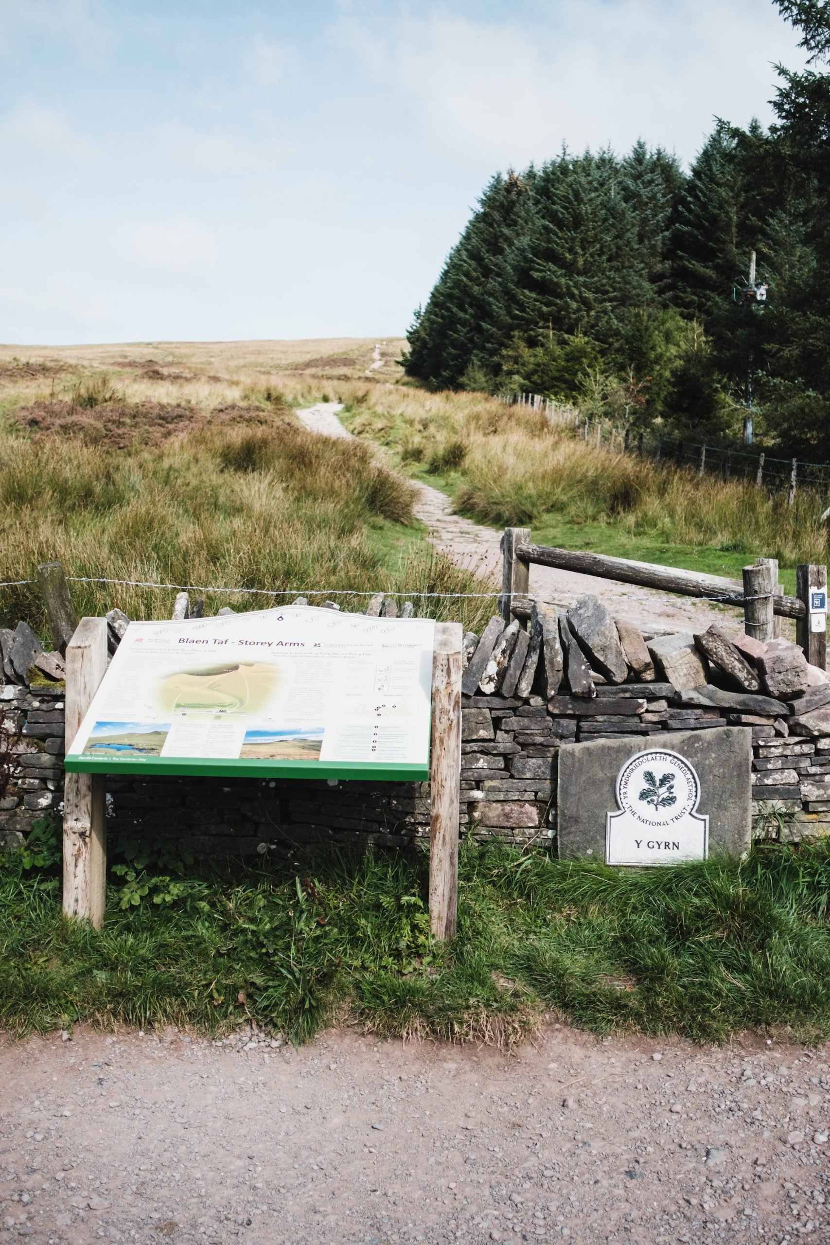 Walking Pen Y Fan Mountain, Brecon Beacons, South Wales, UK - by Ben Holbrook from DriftwoodJournals.com