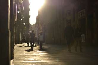 Barcelona Street Photographer LIya Ye