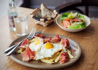 serrano-ham-with-fried-egg
