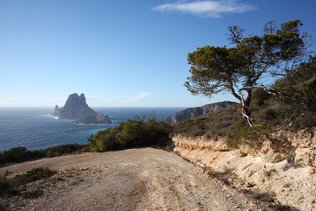 Cala_Llentrisca,_Ibiza,_Baleares Road Trip
