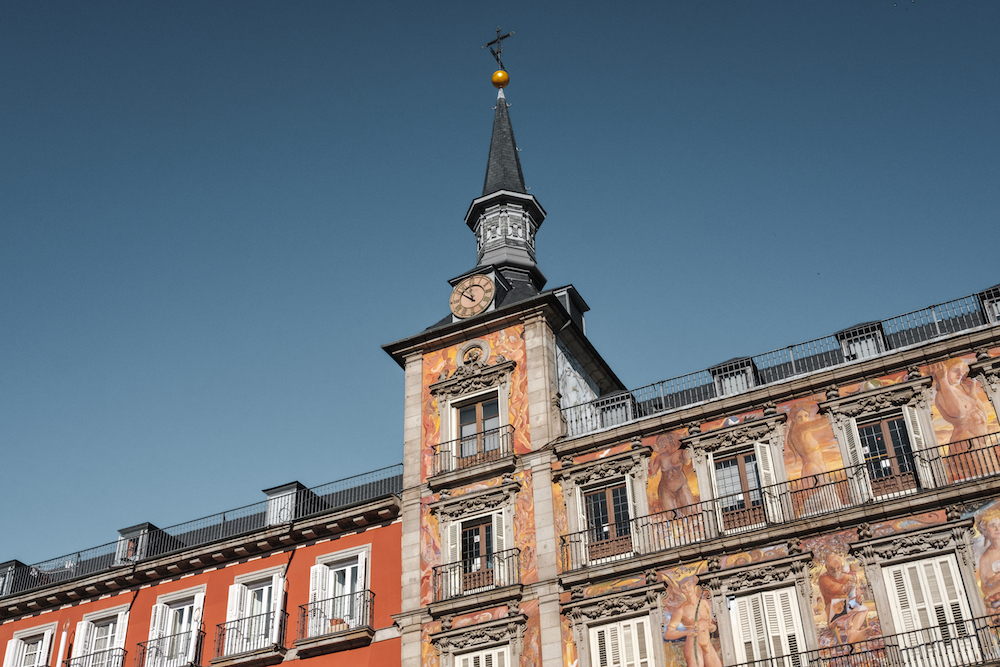 Plaza Mayor, Madrid Street Photography Essay - by Ben Holbrook DriftwoodJournals.com-8949