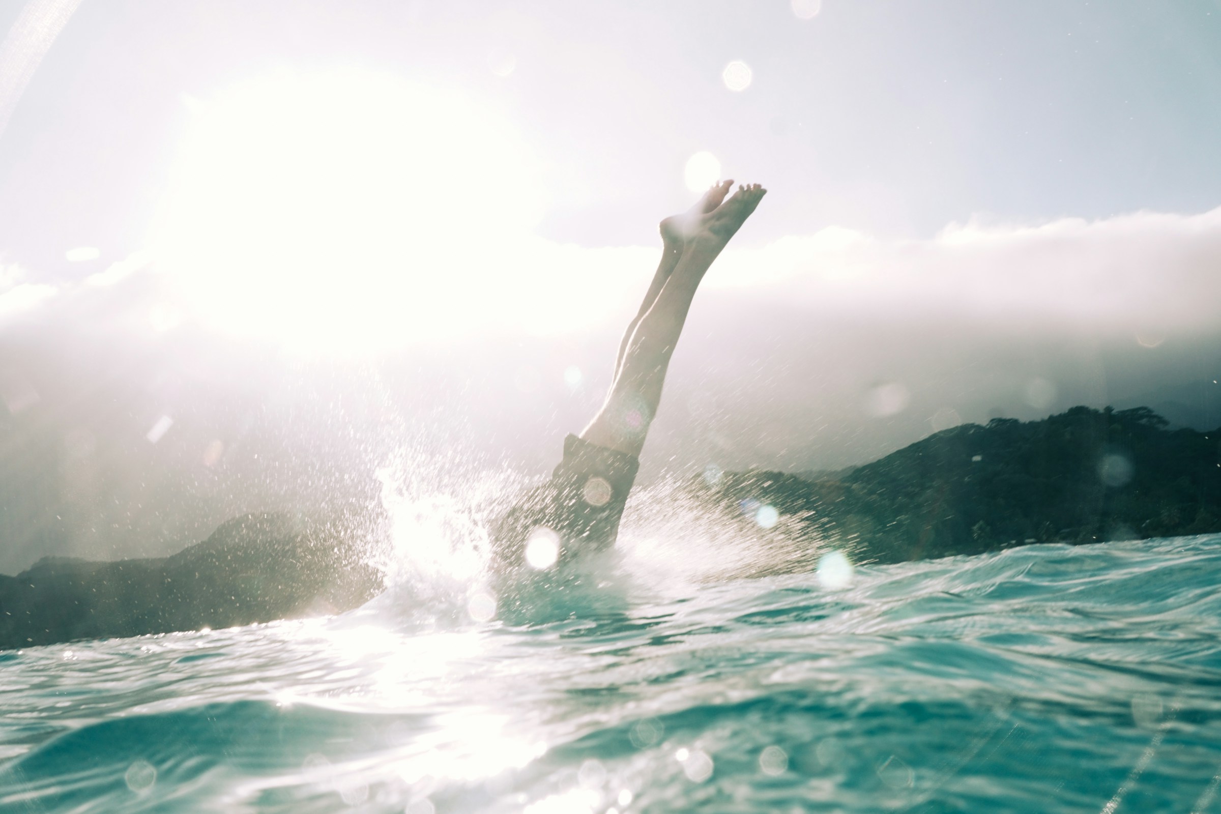 Why Cold-Water Wellness is the Ultimate Travel Souvenir – Driftwood Journals